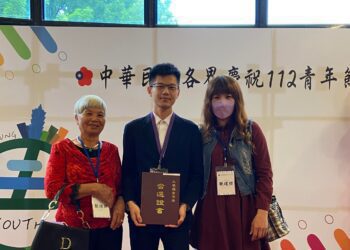 群園事業機構助學11年 頒發獎學金破6千萬 112學年頒發助學金500萬