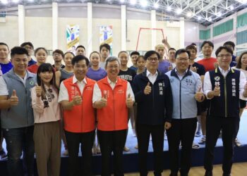 行政陳建仁建仁視察國訓中心為選手加油打氣