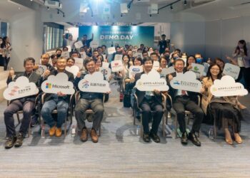 亞灣雲平台微軟加速器12家新創展現豐碩培育成果