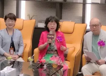 江屘菊 「圓·宇宙」創作個展 攜手中部知名建商熱鬧開展