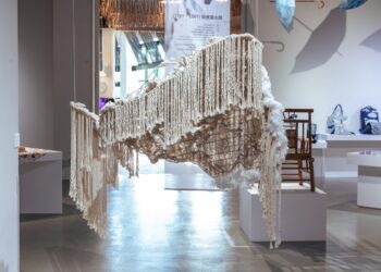 鹿寮女兒的環保再生設計力 王翊如編織白化珊瑚呼籲守護永續地球