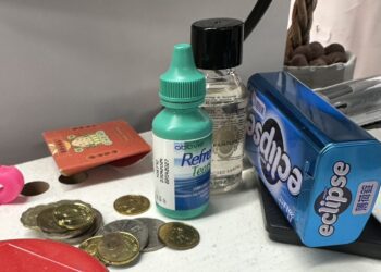 誤會他每天都在哭？真相揭曉竟是「這個」讓全辦公室笑翻