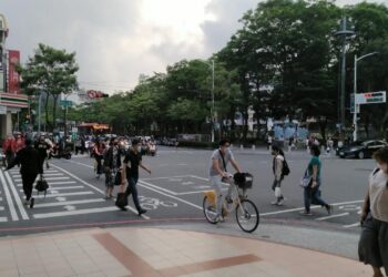 高市府支持學生團體訴求 持續改善行人安全環境