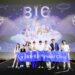 雅斯翠診所搶頭香 搶先包場支持魏德聖導演新作《BIG》 戲內外「雅斯翠」院長同台 觀眾大讚「雙帥」