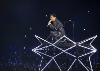 張信哲〈做你的男人〉張遠花式比心 五萬人尖叫瞬奔熱搜