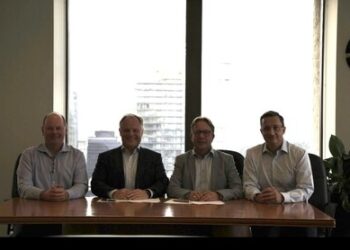 Seaspan、MAN 與 Hapag Lloyd 簽署甲醇主引擎改造解決方案協議