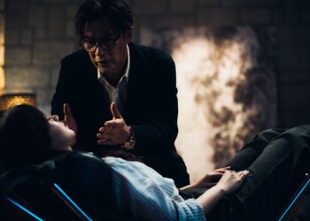 香港電影《源生罪》新生代演員陳紫萱和影帝任達華演對手戲 緊張到整夜失眠