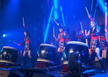 耳朵懷孕 進入高潮《炸裂吧！女孩》二次公演24位女孩挑戰歌喉舞台魅力　　