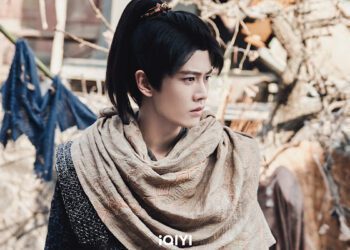 《烈焰》任嘉倫為戲瘦出清晰下顎線 「華妃」蔣欣扮黑心大祭司戲裡耍狠戲外呆萌