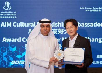 張信哲杜拜爆喜 獲阿聯酋官方 授予「AIM文化友好大使」