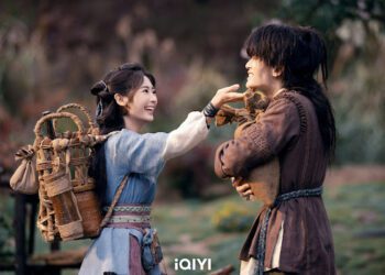 《烈焰》任嘉倫誇邢菲拚勁過人受傷挨凍不喊苦 何潤東霸氣回歸嘆太快領便當