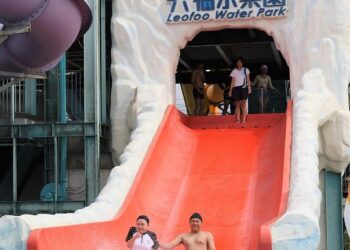 氣溫高升無處去 避開烈日泡在水裡最好 六福水樂園午後暢玩價$299