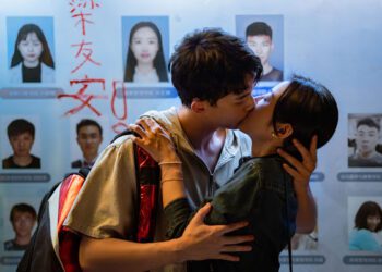 吳磊與「男神收割機」周雨彤大談「姐弟戀」 霸氣猛吻親到嘴疼