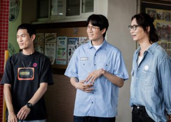 宇宙人前進校園一日老師體驗 全程「慈父」笑