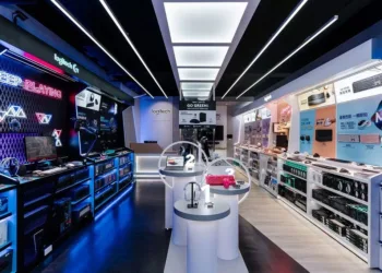 羅技電子全台第一家獨立旗艦館進駐八德商圈