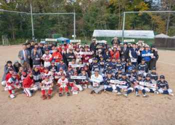 農業部長陳駿季推廣臺灣農產品　贈排骨便當為日本少棒隊選手加油