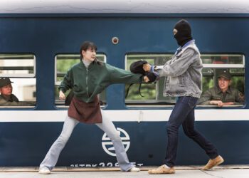 許孟哲被當工具人？！《火車來去》對戲安心亞被罵爆 網友幫叫屈