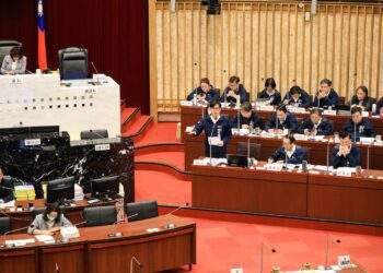 議員建議制訂青年白皮書 陳其邁：重視青年意見、著手統合協調