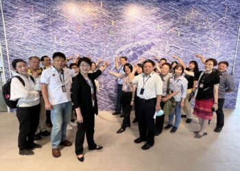 中市纖博館特展裝置藝術超吸睛 藺草浪、臺灣雲成打卡亮點