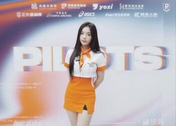 南韓啦啦隊頂流女神趙娟週加盟領航猿Pilots Crew 感動百人接機 笑納珍奶N杯喝不完