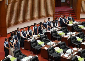 國民黨高雄市議會黨團要求市府食安要做好把關，重視基層第一線消防弟兄