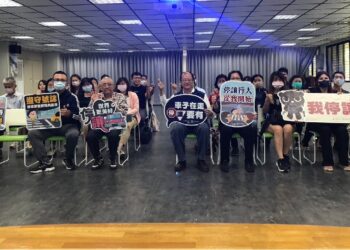 高雄區監理所辦理遊覽車客運業安全宣導講習，強化業者危機意識提升用路安全！