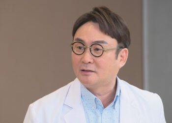 洪毛為《好運來》中醫師角色下足功夫！砸重金訂製唐裝 鑽研中醫學問