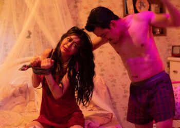 白癡公主慘遭SM滴爉燭抽皮鞭 狠抓頭髮拖行走廊10遍《鬼天廈》驚悚畫面曝光