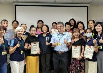 高市第一屆老人保護社區宣講師授證 共同增進老人幸福感