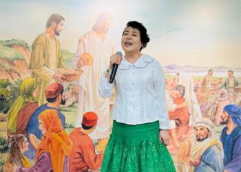 沈禎聖畫揭牌儀式 簡文秀獻唱「天使的神糧」