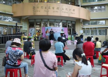 石岡圖書館歡慶30周年 阿比百樂團、細妹漫畫家一同感受客家文化的魅力