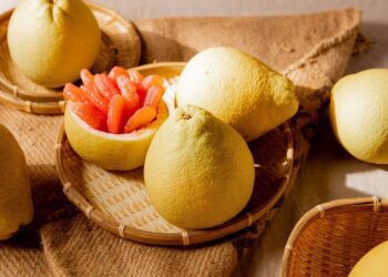 2023中秋買氣提前 文旦、月餅預購訂單七月浮現 水果禮盒成中秋銷售黑馬