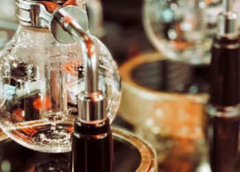 蘊含幾十年虹吸咖啡技術 宜蘭咖啡廳《咖啡煎焙所 喜代志》賽風壺萃取咖啡