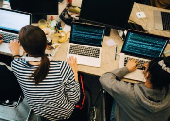 響應混合開放浪潮 OpenAI五年來首次開放企業自由下載商用gpt模型