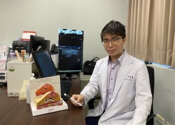 胸部突出超自卑竟是「男性女乳症」