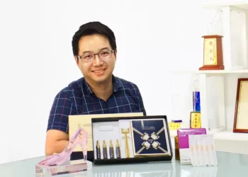 美容器材商創辦人柯秉辰 引領台灣醫美革命 打造「韓國仙女棒」