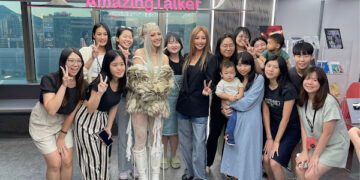 凍齡!A-Lin帶琟娜VERNA看Coachella被美警察查證件 笑喊:Yes, I’m your mom!