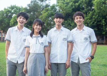 她想去「朝聖」、他想「刷馬桶」 《夜半11點學校見》CP戲外超反差