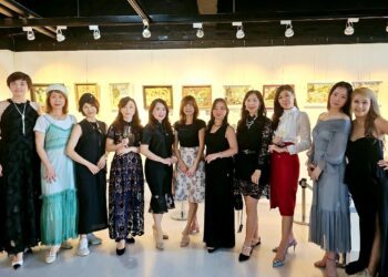 岡山文化中心 與花共舞開展部分義賣捐流浪動物