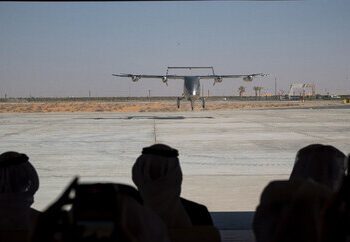 LODD 完成 Hili 首次飛行 — 阿聯酋首架於阿布扎比設計、製造及測試的混合動力重型貨運無人機