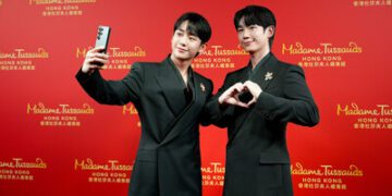 默林娛樂集團旗下品牌香港杜莎夫人蠟像館 迎來全球首尊超人氣韓劇男神丁海寅蠟像!