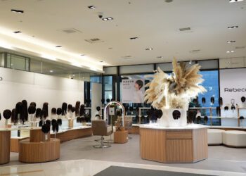 Rebecca假髮首店進駐台北信義A8館  真人髮、量身修剪、終身洗護一次到位