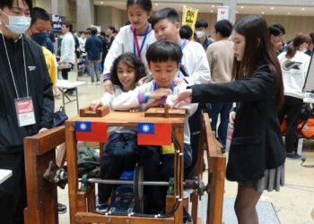蘭潭國中「巨獸二代」　驚艷Maker Faire Tokyo 2023　台灣創客輝煌亮相