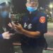 女深夜受困AI停車場 警一通電話秒救援