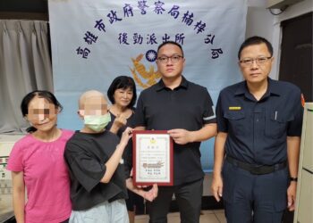 貧困單親血癌少女遇車禍 楠警暖心發掘助募資