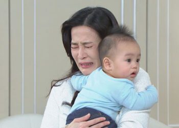 楚宣淚別愛子！真情流露惹哭全場 「媽媽手」後遺症曝光！