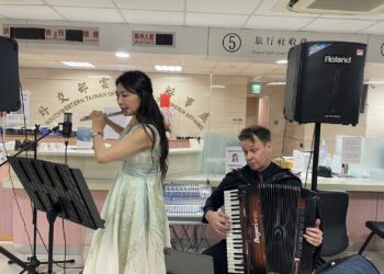 優質演奏嘉義快閃　 父親節公家機關美樂悠揚