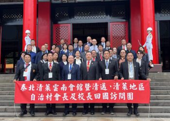 跨越時空的思念：泰北義民之子為98歲老父完成願望　尋訪「異域」將軍墳前上香