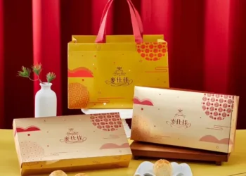 中秋來台中有推薦的伴手禮嗎？網友們超推薦這兩款單月熱銷數十萬的月餅禮盒！