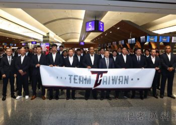 《亞冠賽》中華隊出征日本東京拚戰 中職會長蔡其昌送上百萬日幣加菜金